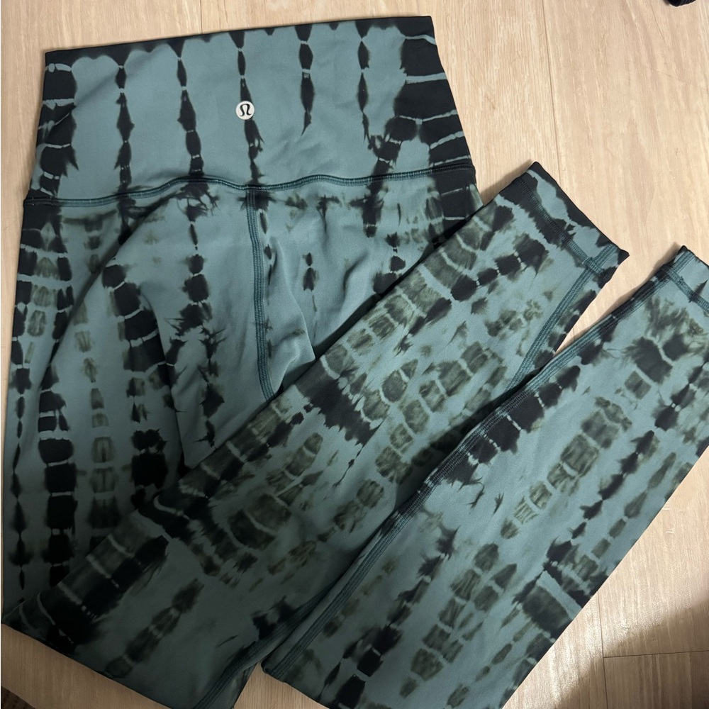 lululemon athletica Green and Black Tie-Dye Leggings